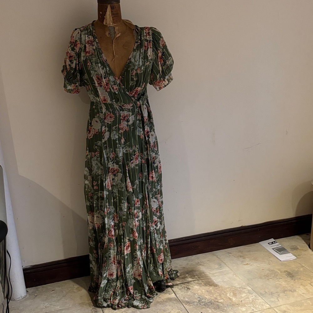 HEMANT & NANDITA Green Floral Maxi Dress